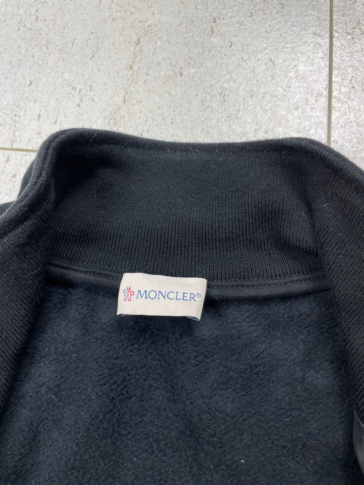 Moncler Magila Fleeced Lined Down Padded Cardigan | Size M
