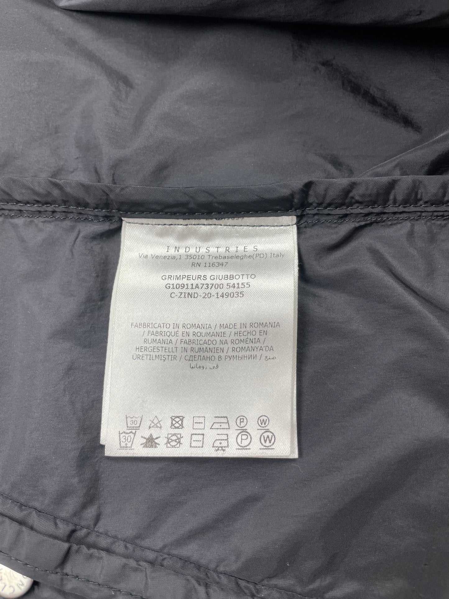 Moncler ‘Grimpeurs’ lightweight jacket ~ Size 2 (small)