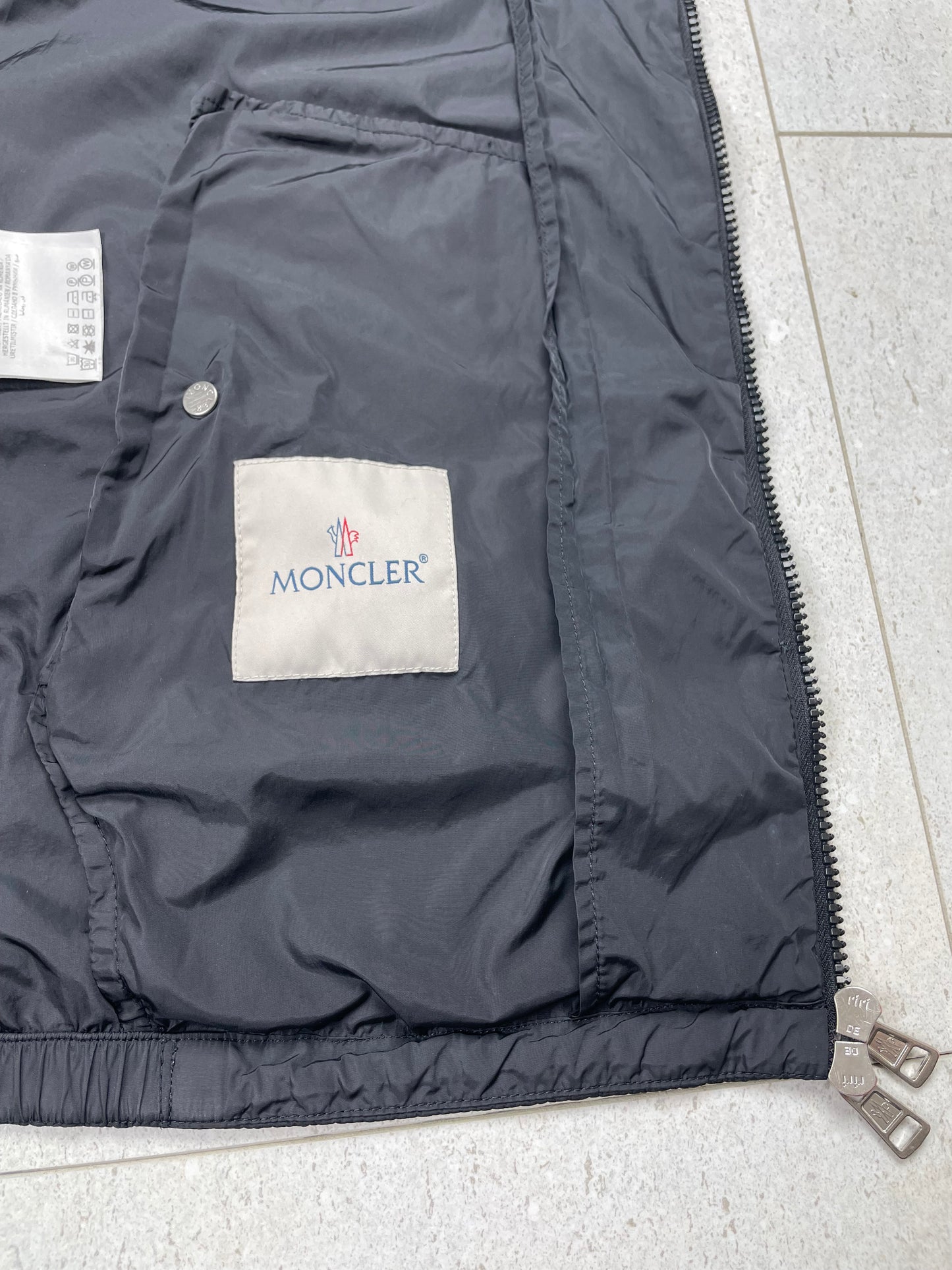 Moncler ‘Grimpeurs’ lightweight jacket ~ Size 2 (small)