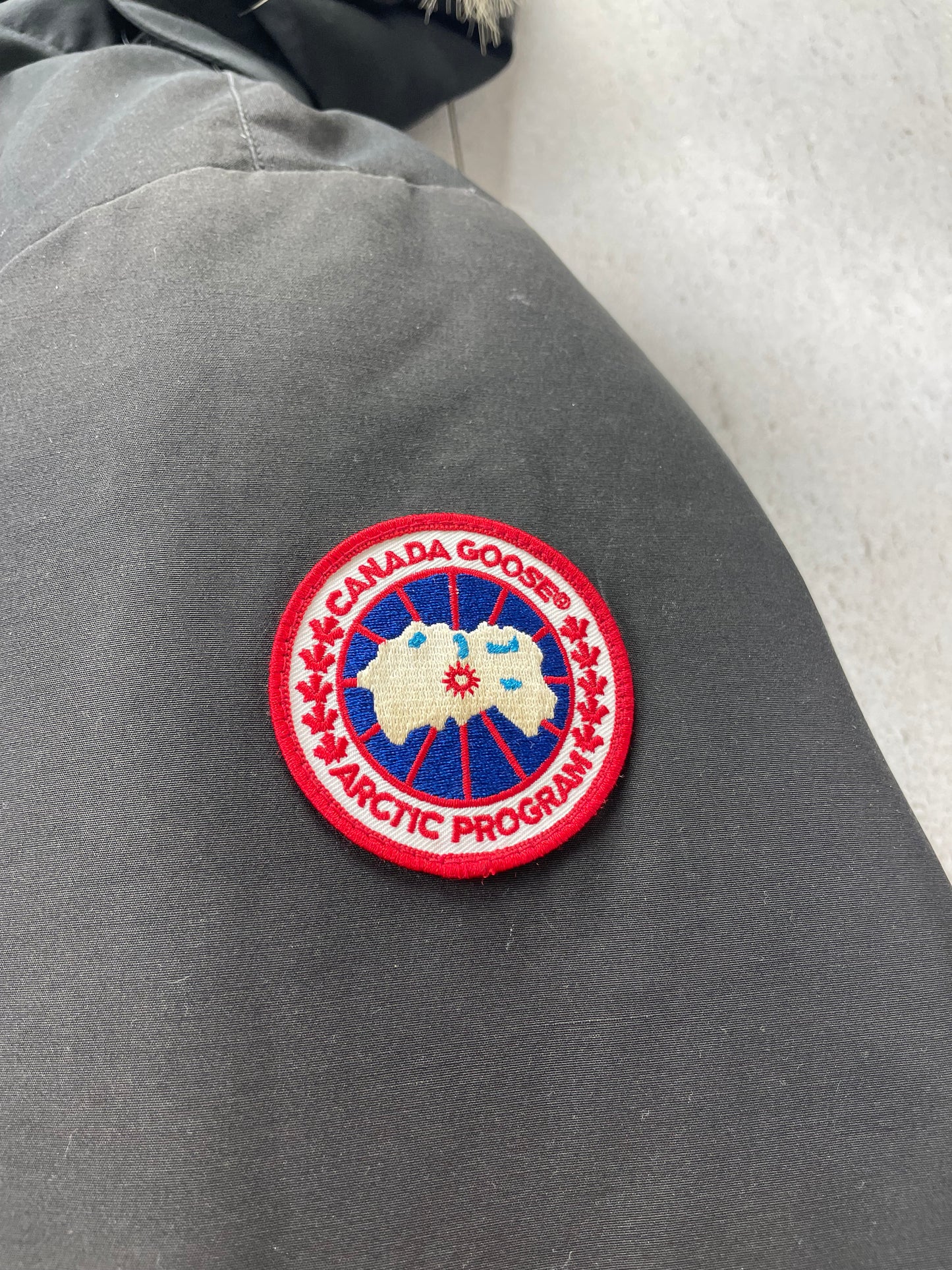 Canada Goose Borden Bomber ~ Size Large