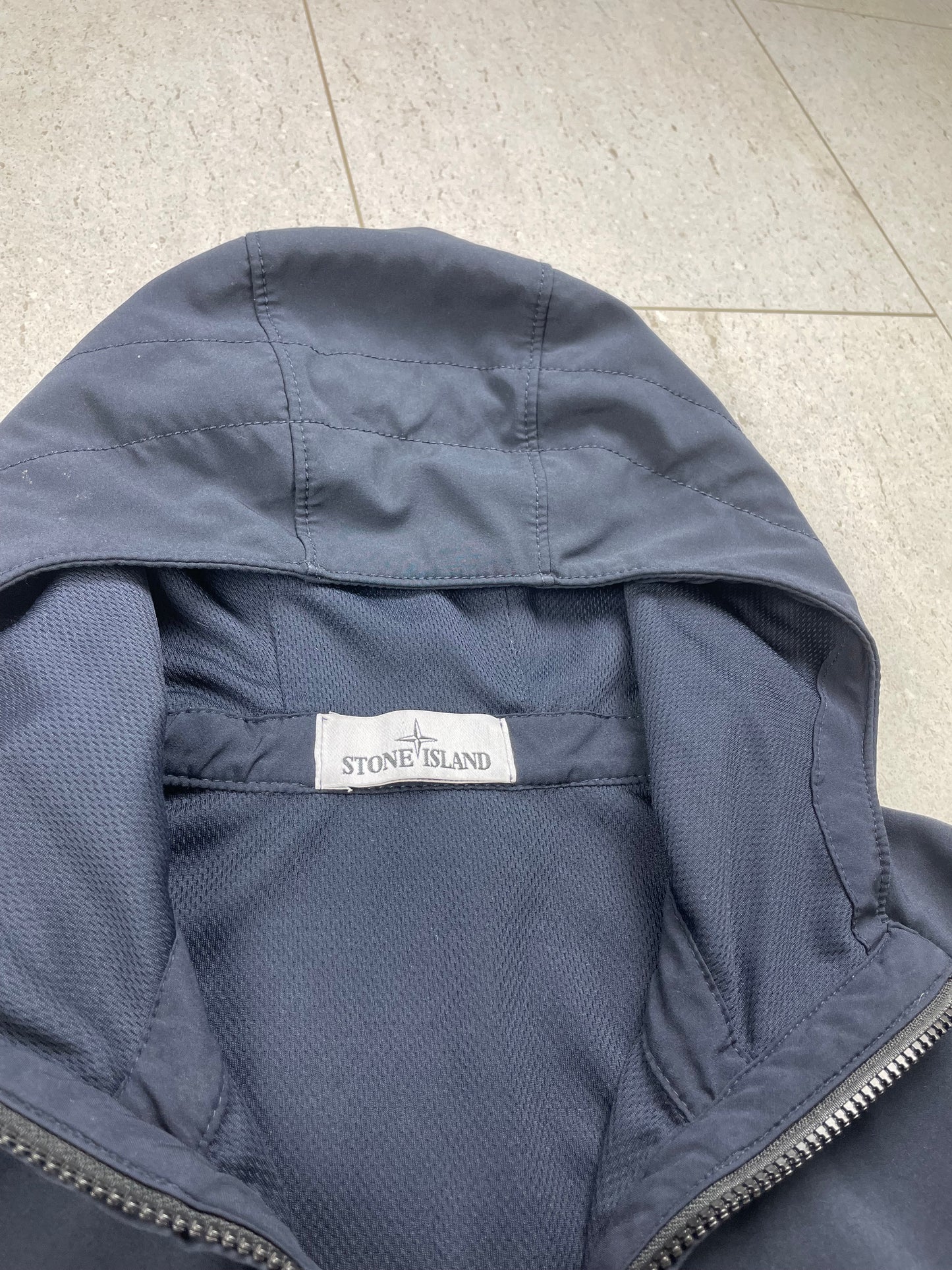 Stone Island Light Soft Shell-R | Size Large