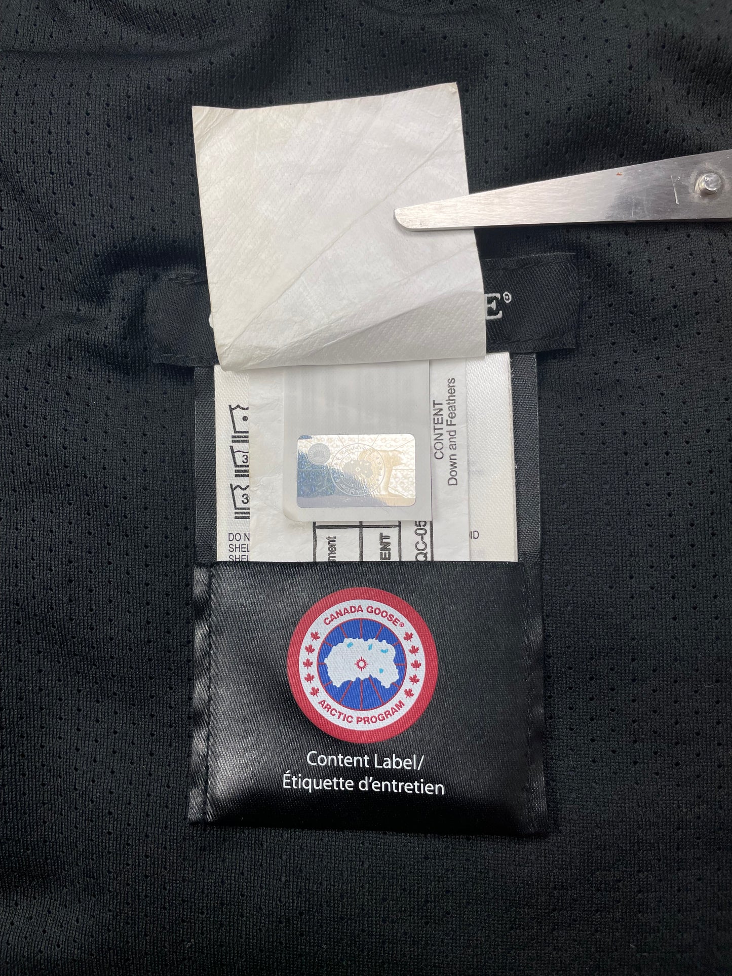 Canada Goose Mens Hybridge Lite Jacket | Size Small