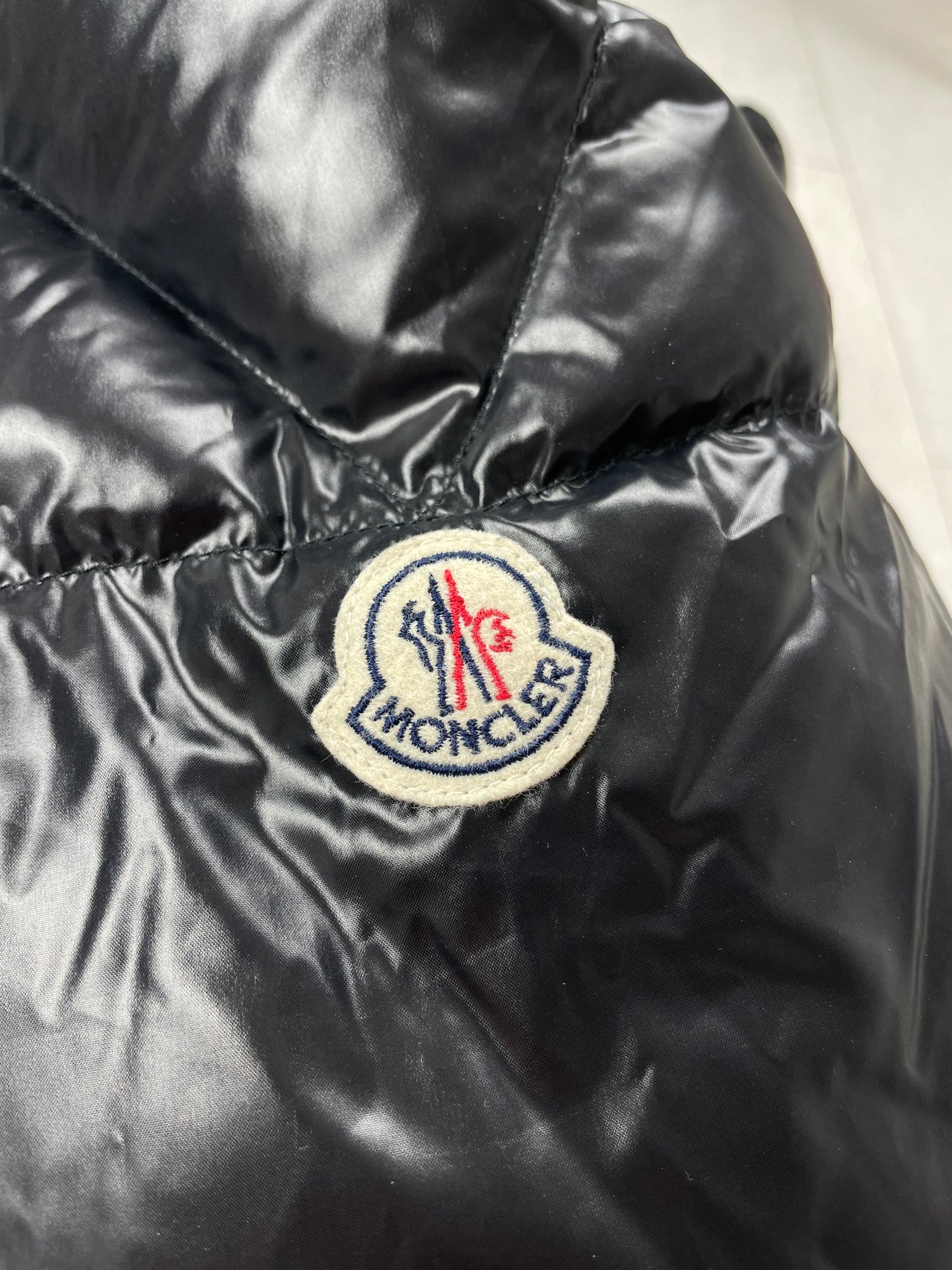 Moncler Aynard Down Jacket ~ Size 4 (large)