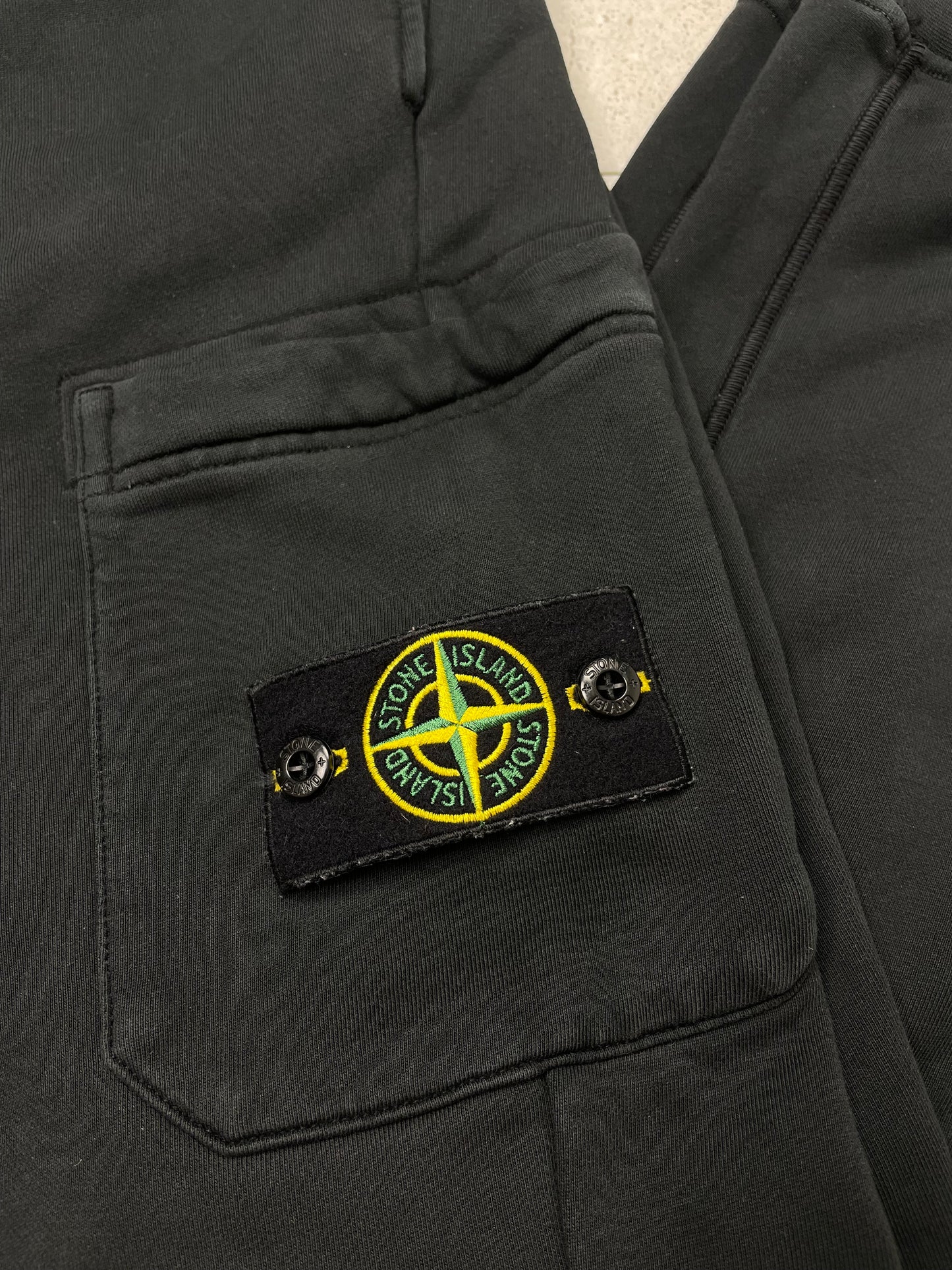 Stone Island Men’s Bottoms/Joggers ~ Size Medium