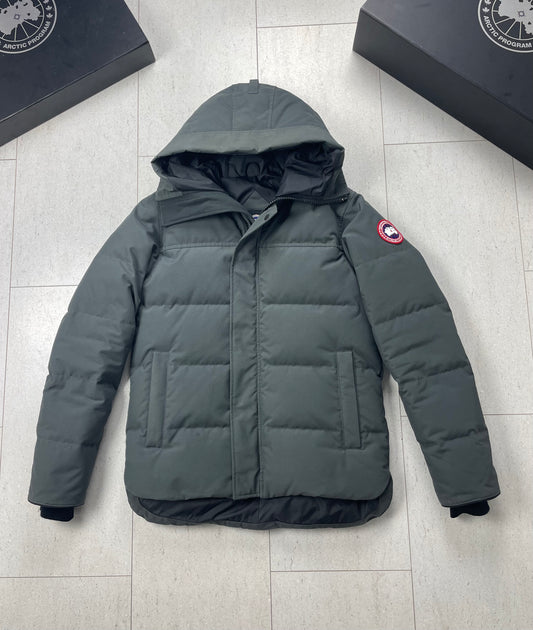 Canada Goose MacMillan Parka | Size Medium