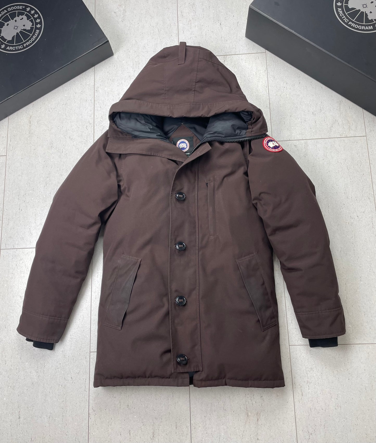 Canada Goose Men’s Chataeu  Parka ~ Size Small